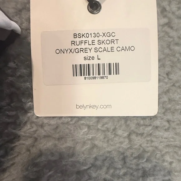 Belyn Key Women’s Golf Camouflage Top with Black Skirt - Picture 7 of 8